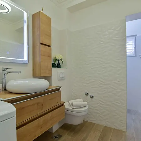 Apartman In 6147b