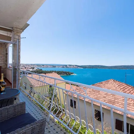 Apartman In 6147b Trogir