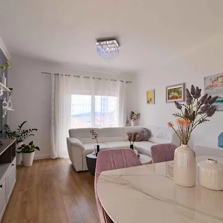 In 6147b Apartment *